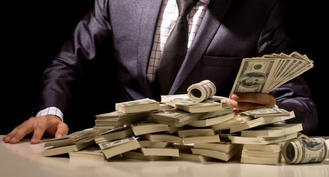 Top Cosmo Cash: Who’s the Highest&nbsp;Paid?